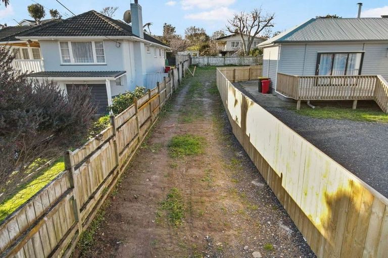 Photo of property in 14a Chester Street, Levin, 5510