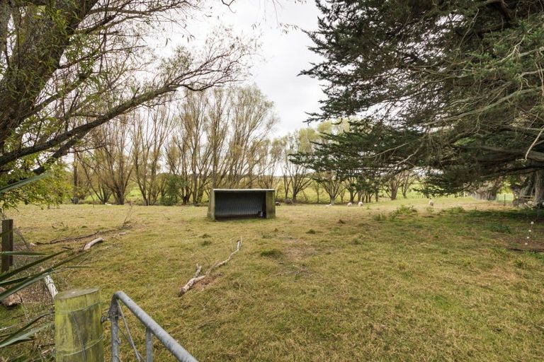 Photo of property in 660b Roberts Line, Kelvin Grove, Palmerston North, 4470