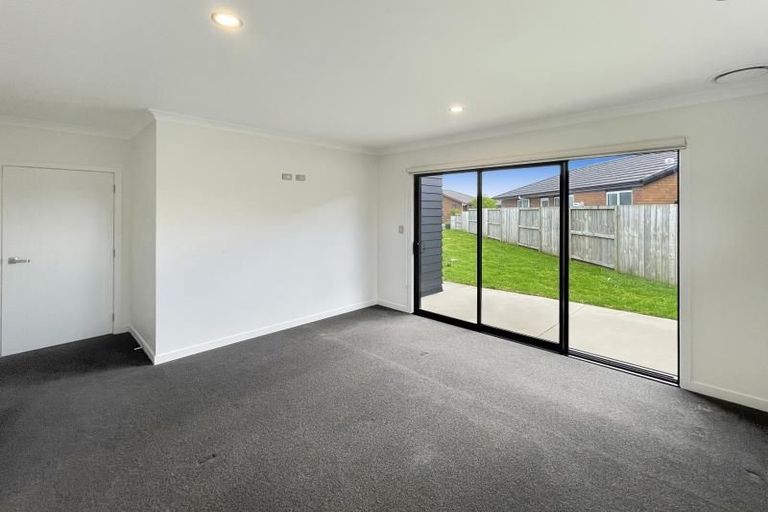 Photo of property in 16 Helen June Avenue, Flagstaff, Hamilton, 3210