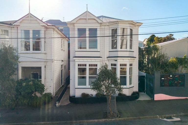 Photo of property in 23 Elizabeth Street, Mount Victoria, Wellington, 6011
