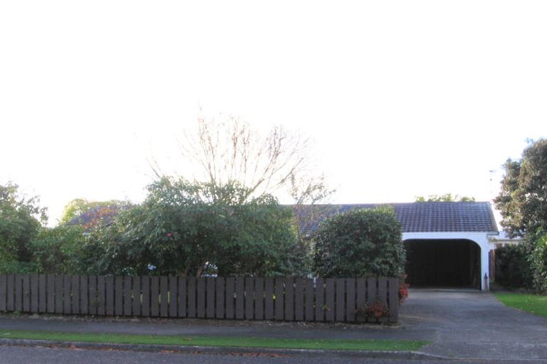 Photo of property in 35 Rimu Street, Waikanae, 5036