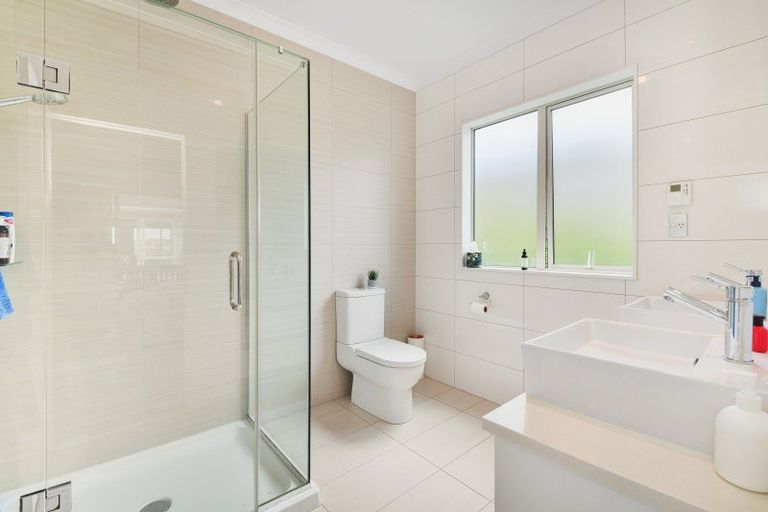 Photo of property in 225 Millwater Parkway, Silverdale, 0932