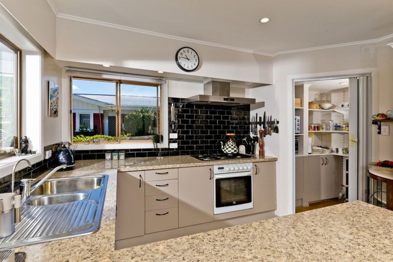 Photo of property in 101 Sturges Road, Henderson, Auckland, 0612