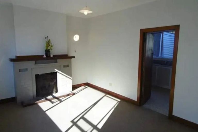 Photo of property in 27 Bulteel Street, New Plymouth, 4310