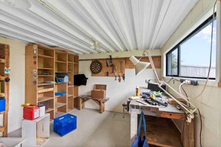 Photo of property in 99 Rototuna Road, Rototuna, Hamilton, 3210