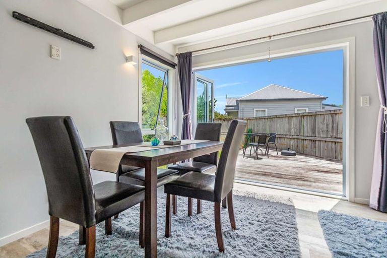 Photo of property in 136b Victoria Street, Cambridge, 3434