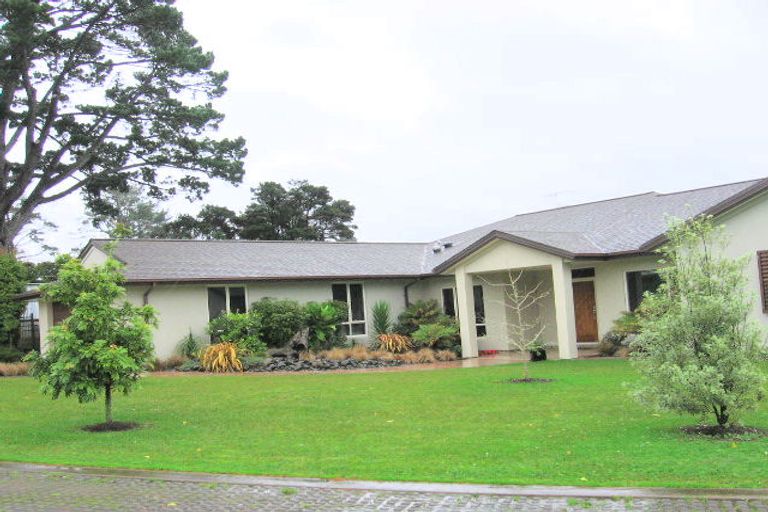 Photo of property in 35 Shelter Drive, Greenhithe, Auckland, 0632