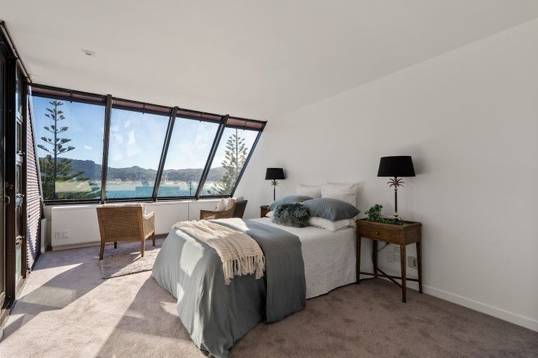 Photo of property in 2/326 Oriental Parade, Oriental Bay, Wellington, 6011