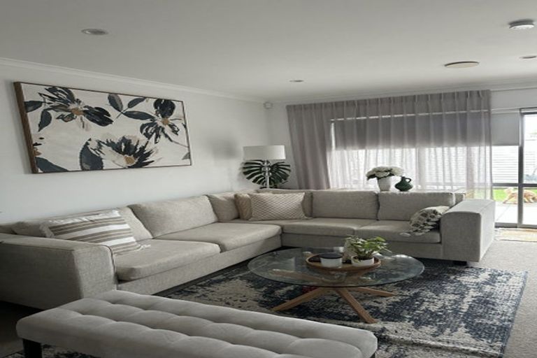 Photo of property in 24 Adlam Lane, Takanini, 2112