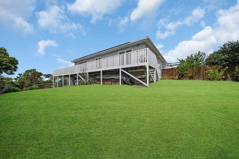 Photo of property in 43 Waimumu Road, Massey, Auckland, 0614