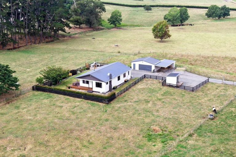 Photo of property in 247 Walton Road, Richmond Downs, Walton, 3475