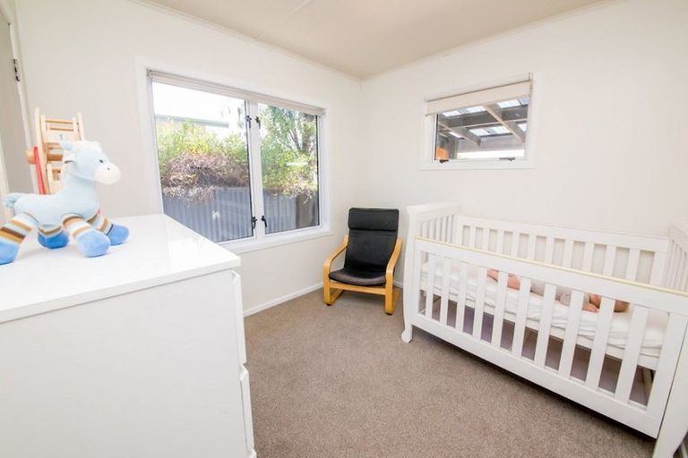 Photo of property in 64 Middle Road, Havelock North, 4130