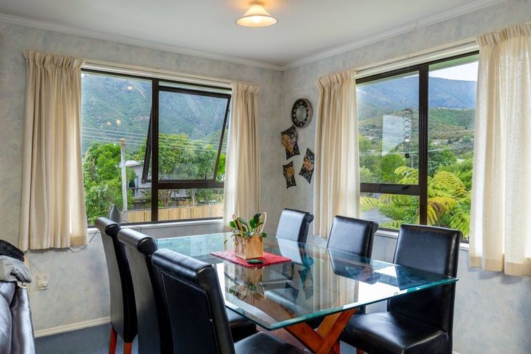 Photo of property in 14 Huia Street, Waikawa, Picton, 7220