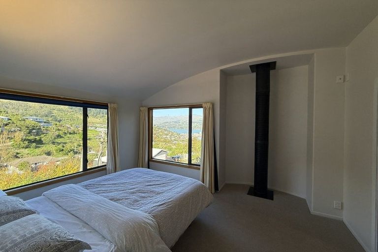 Photo of property in 37 Cornwall Road, Lyttelton, 8082