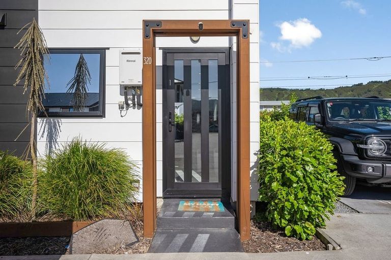 Photo of property in 1/320 Oxford Terrace, Avalon, Lower Hutt, 5011