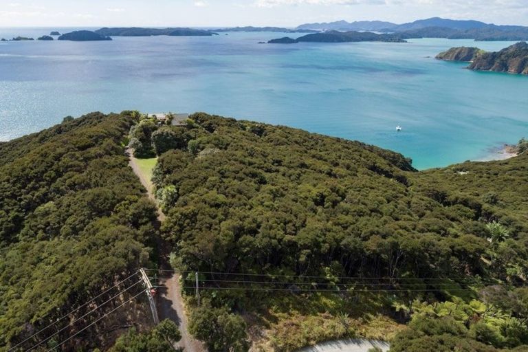 Photo of property in 193 Huaroa Road, Russell, 0272