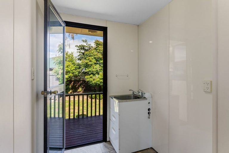 Photo of property in 10 Robert Grove, Paraparaumu, 5032