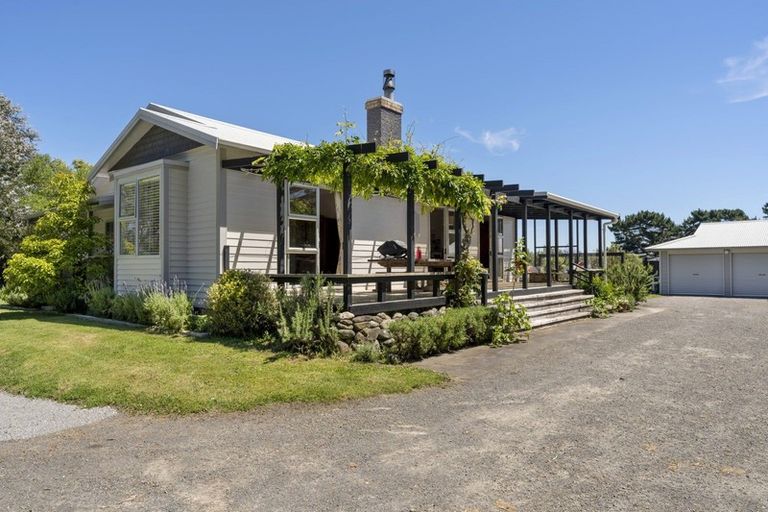 Photo of property in 151 Swamp Road, Te Horo, Otaki, 5581