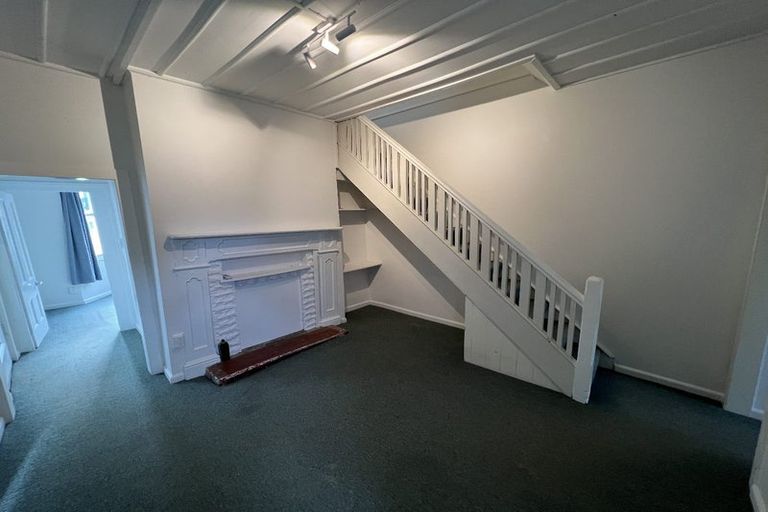 Photo of property in 100 Elizabeth Street, Mount Victoria, Wellington, 6011