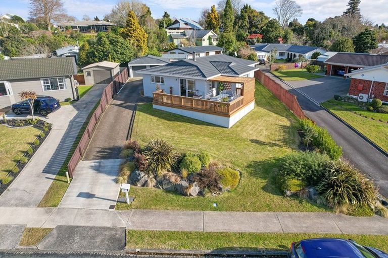 Photo of property in 37 Sheridan Crescent, Leamington, Cambridge, 3432