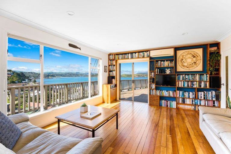 Photo of property in 6 Gordon Road, Plimmerton, Porirua, 5026