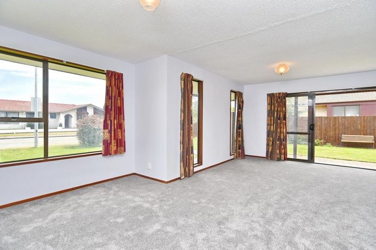 Photo of property in 2 Kinross Street, Hei Hei, Christchurch, 8042