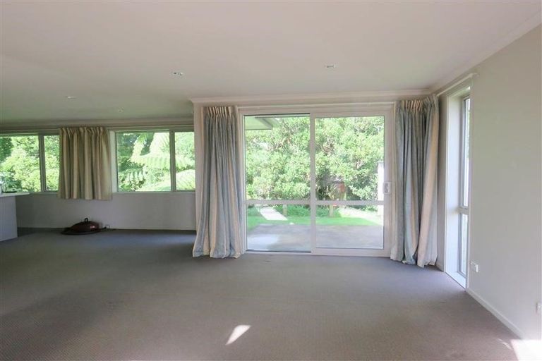 Photo of property in 396 Mangorei Road, Highlands Park, New Plymouth, 4312