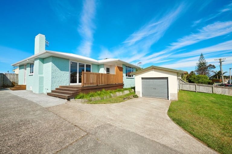 Photo of property in 21 Crane Street, Mount Maunganui, 3116