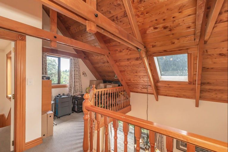 Photo of property in 120 Heatherlea Road West, Levin, 5575