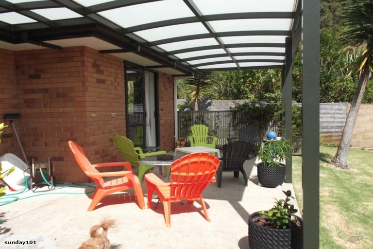 Photo of property in 32 Bateleur Close, Welcome Bay, Tauranga, 3112