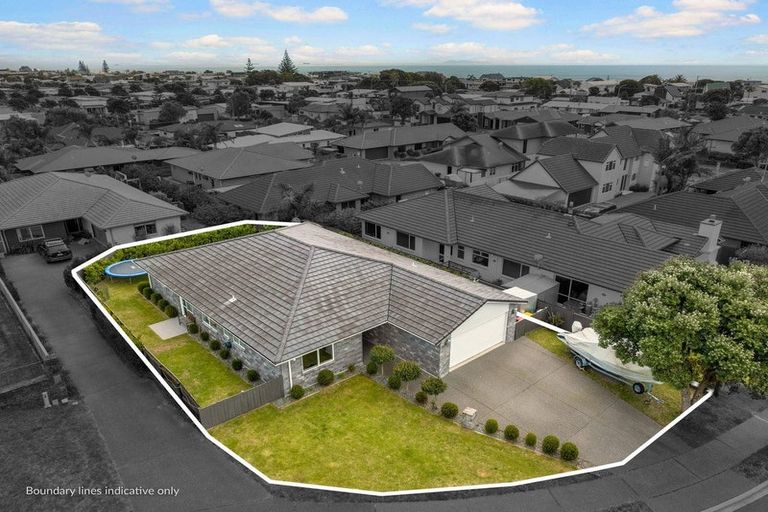 Photo of property in 18 Excelsa Place, Papamoa Beach, Papamoa, 3118