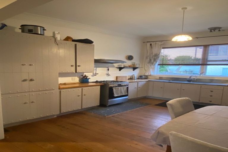 Photo of property in 36 Morley Street, New Plymouth, 4310