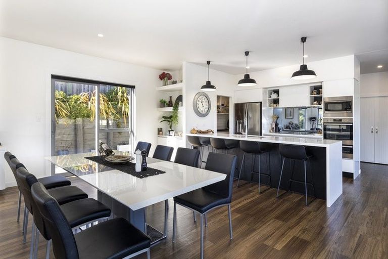 Photo of property in 2 Fantail Heights, Picton, 7220