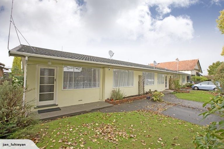 Photo of property in 2 Chaytor Street, West End, Palmerston North, 4410