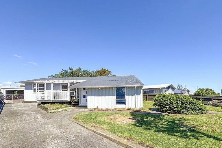 Photo of property in 7 Rogers Street, Castlecliff, Whanganui, 4501