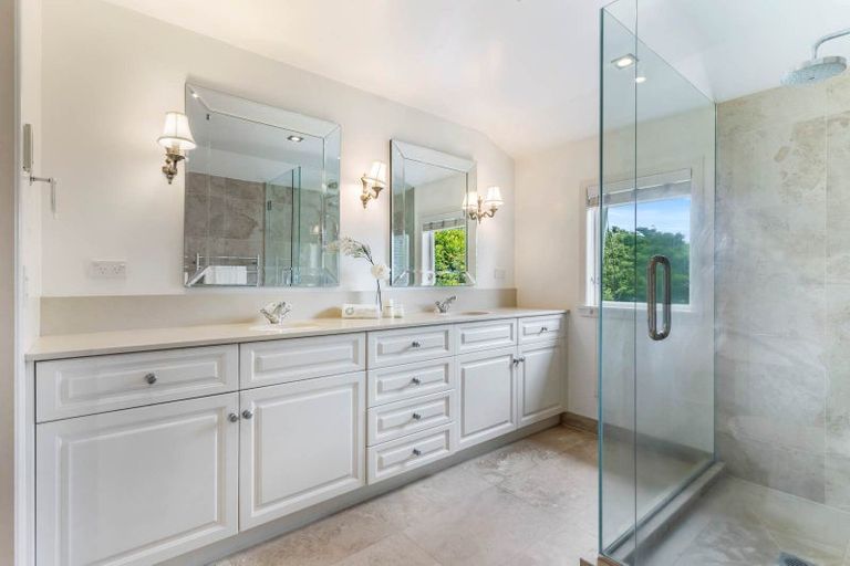 Photo of property in 206 Hurstmere Road, Takapuna, Auckland, 0622