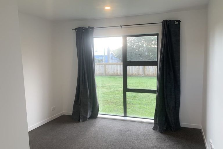 Photo of property in 15 Kirk Street, Otaki, 5512