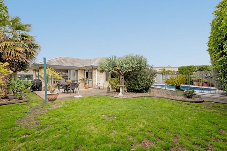 Photo of property in 6 Evansbel Place, Papamoa Beach, Papamoa, 3118