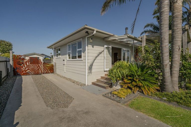 Photo of property in 14 School Road, Whitianga, 3510