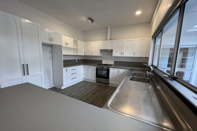 Photo of property in 10 Karina Terrace, Roslyn, Palmerston North, 4414