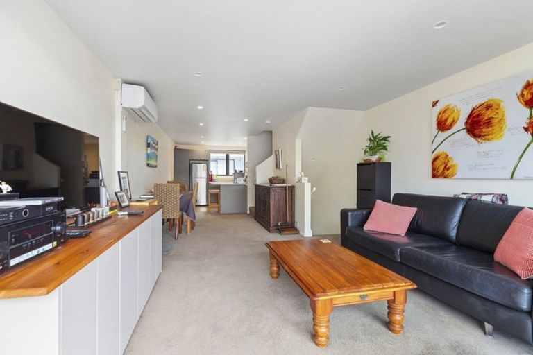 Photo of property in 4/464 Adelaide Road, Berhampore, Wellington, 6023