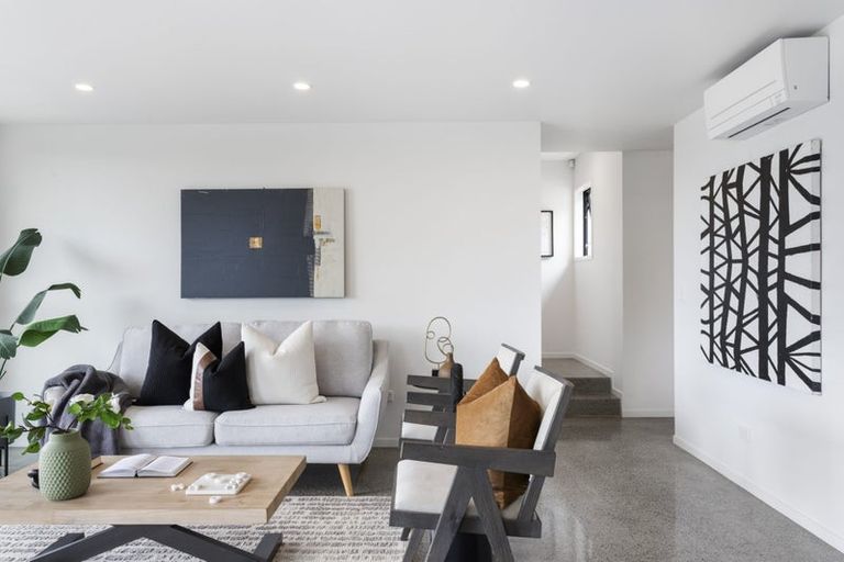 Photo of property in 115 Tirimoana Road, Te Atatu South, Auckland, 0602