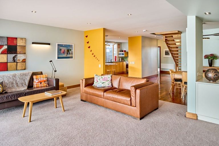 Photo of property in 14 Grafton Road, Roseneath, Wellington, 6011