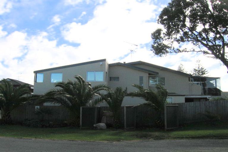 Photo of property in 6 Kohu Street, Orewa, 0931