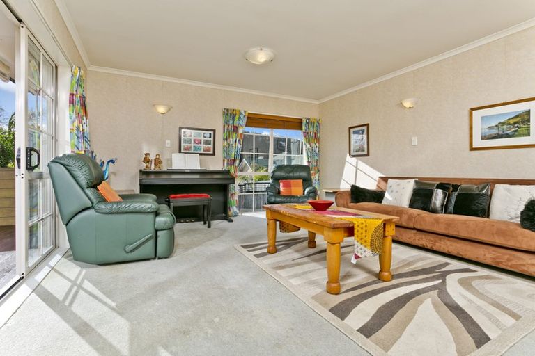 Photo of property in 12 Darimouth Place, Albany, Auckland, 0632