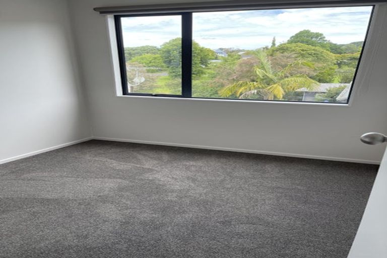 Photo of property in 7 Pitcher Place, Glen Eden, Auckland, 0602