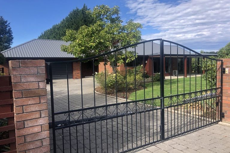 Photo of property in 107 Bush Road, Mosgiel, 9024