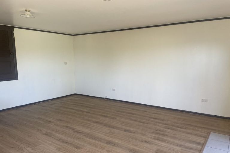 Photo of property in 24 Spencer Road, Pinehill, Auckland, 0632