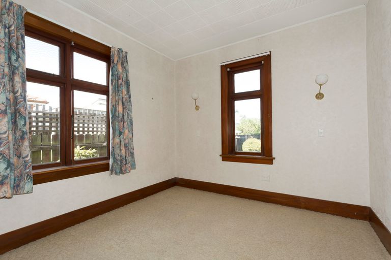 Photo of property in 74 Cutten Street, South Dunedin, Dunedin, 9012