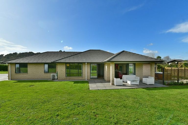 Photo of property in 15 Moses Road, Kaukapakapa, 0873